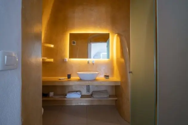 Superior Suite with Caldera View and Private Jacuzzi
