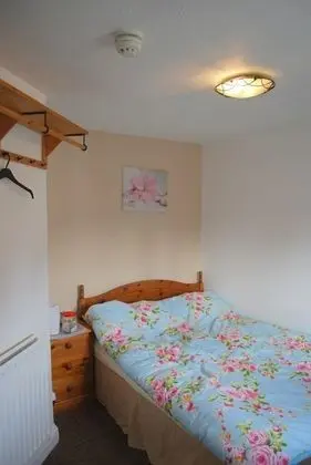 Tek Büyük Yataklı Oda, Ortak Banyo