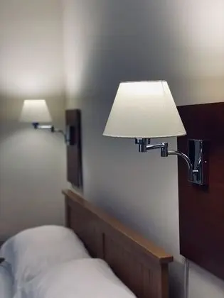 Tek Büyük Yataklı Oda, Ortak Banyo