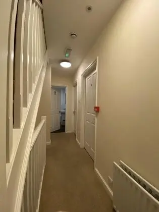 Tek Büyük Yataklı Oda, Ortak Banyo