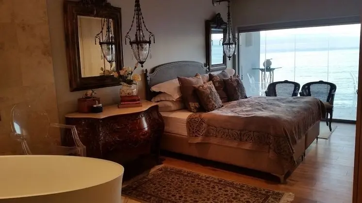 Clifton Spectacular Ocean View Apartment