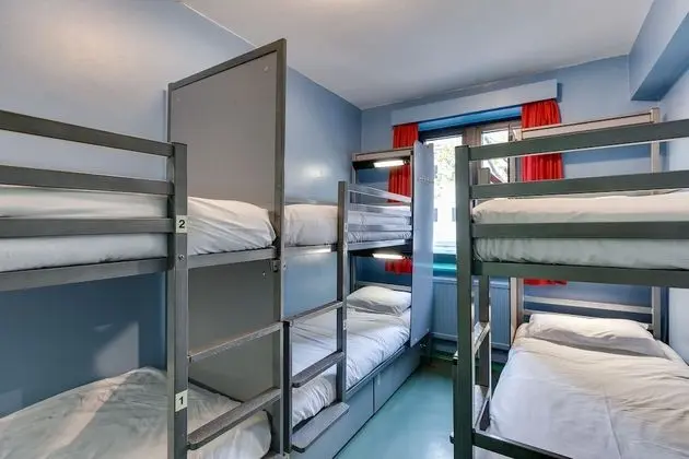 Bed in 8-10-bed Mixed Dorm, Shared Bathroom