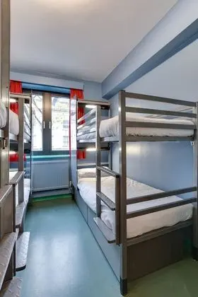 Bed in 8-10-bed Mixed Dorm, Shared Bathroom