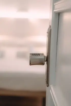 Economy Oda (Shared Bathroom)