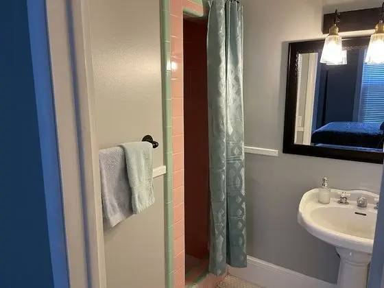 Single King - Room 8