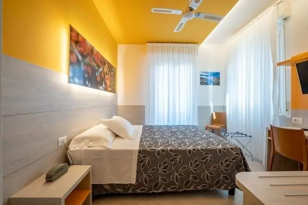 Comfort Tek Büyük Yataklı Oda