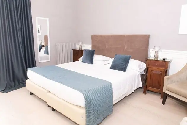 Classic Tek Büyük Yataklı Oda