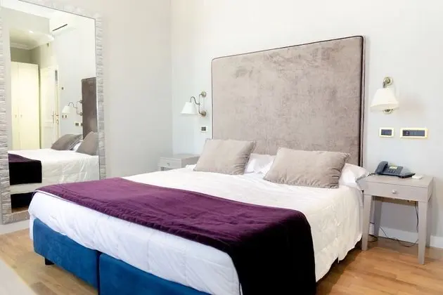 Classic Tek Büyük Yataklı Oda