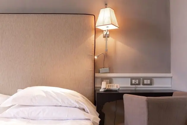 Classic Tek Büyük Yataklı Oda