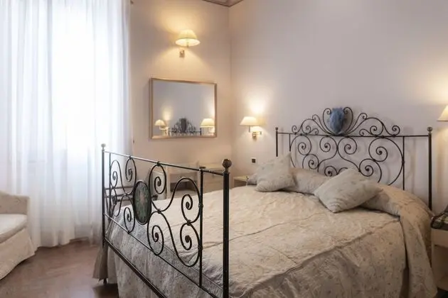 Romantic Tek Büyük Yataklı Oda