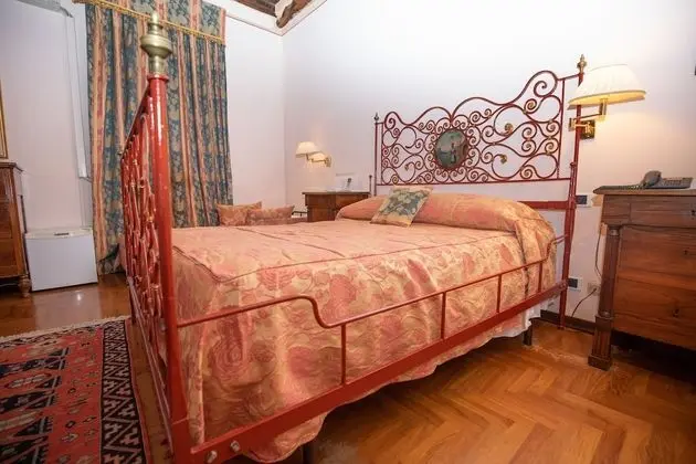 Romantic Tek Büyük Yataklı Oda