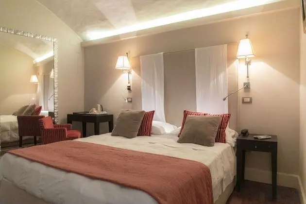 Romantic Tek Büyük Yataklı Oda