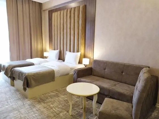 Superior Üç Kişilik Oda, 1 Yatak Odası, Sigara İçilmez, Şehir Manzaralı