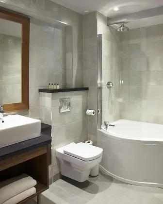 Tek Büyük Yataklı Oda (1 King Bed + 1 Single Bed)