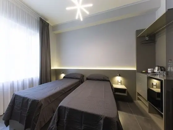 Comfort Tek Büyük veya İki Ayrı Yataklı Oda, Özel Banyo, Bahçe Manzaralı (Partenope)