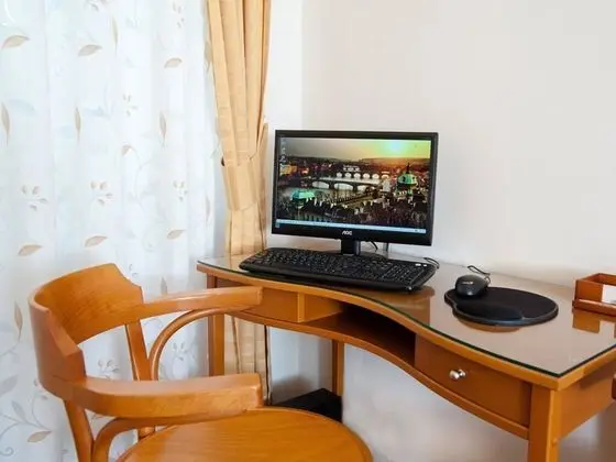 Standard Tek Büyük veya İki Ayrı Yataklı Oda