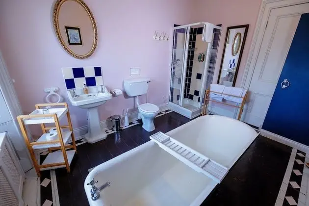 Deluxe Dört Kişilik Oda, Birden Çok Yatak