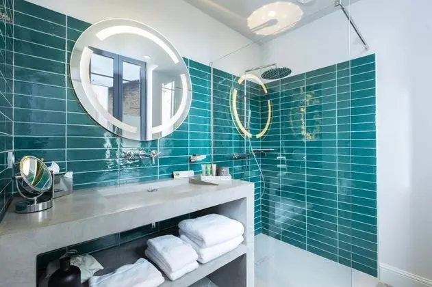 Classic Tek Büyük Yataklı Oda