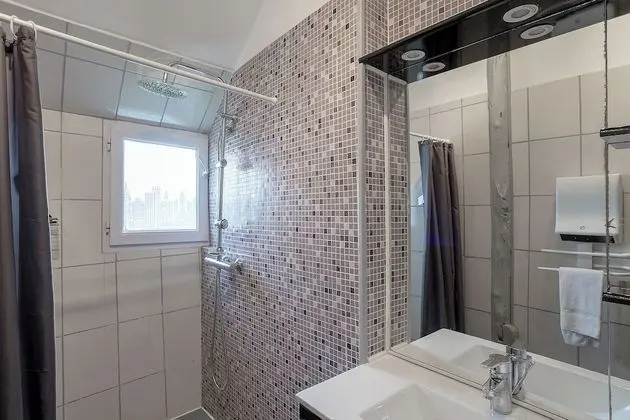 Tek Büyük Yataklı Oda, Bahçe Manzaralı ( Chambre Rez De Chaussee)