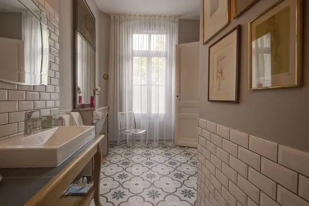 Junior Süit (Eugenie)