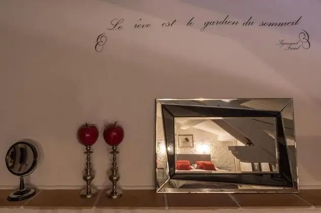 Deluxe Tek Büyük Yataklı Oda (3 épis )