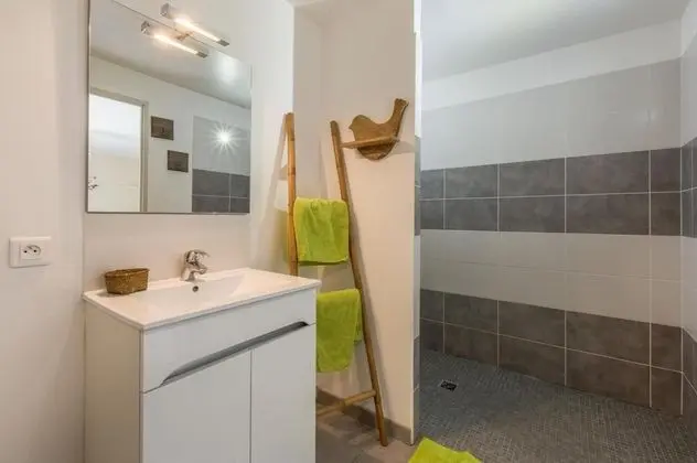 Üç Kişilik Oda, Teras