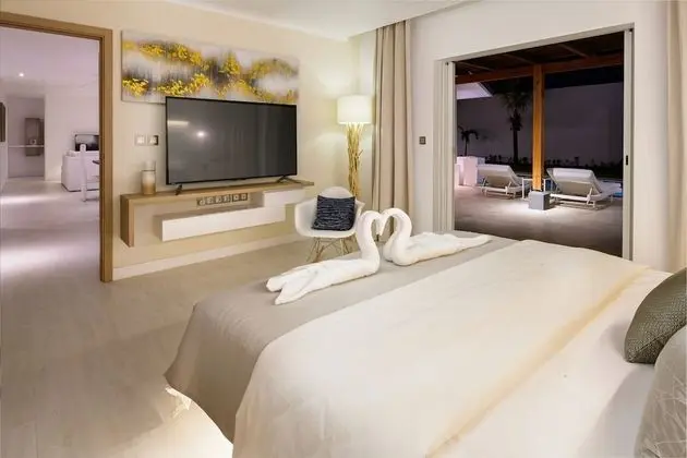 4 bedroom Villa
