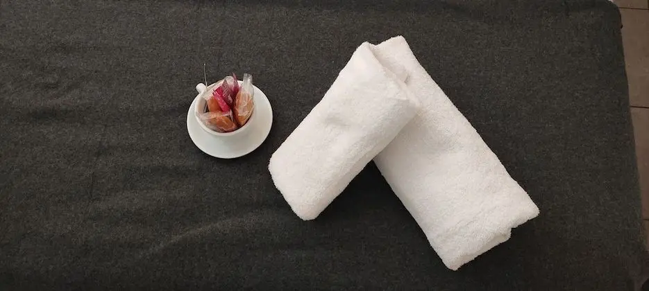Tek Büyük Yataklı Oda, 1 Çift Kişilik Yatak, Havuz Manzaralı (Taille S)