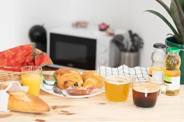 Tek Büyük Yataklı Oda, 1 Çift Kişilik Yatak, Havuz Manzaralı (Taille S)