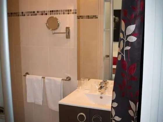 Romantic İki Ayrı Yataklı Oda, Banyolu/Duşlu (Vanille)