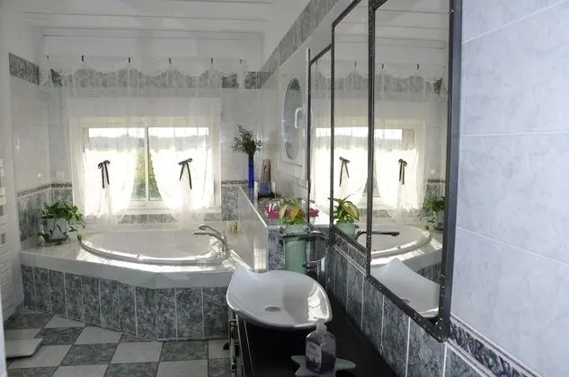 Romantic Tek Büyük Yataklı Oda (Sweetie)