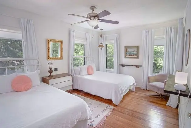Ev (4 Bedrooms)