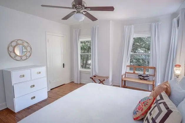 Ev (4 Bedrooms)