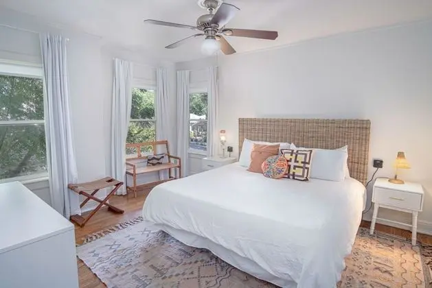 Ev (4 Bedrooms)