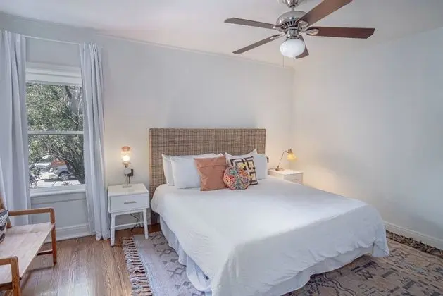 Ev (4 Bedrooms)