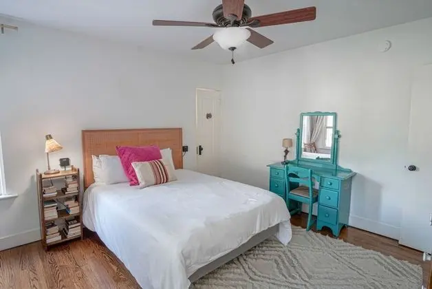 Ev (4 Bedrooms)