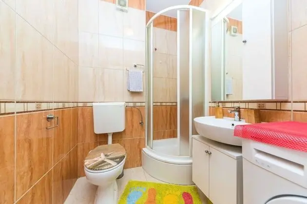 Apart Daire, 1 Büyük (Queen) Boy Yatak