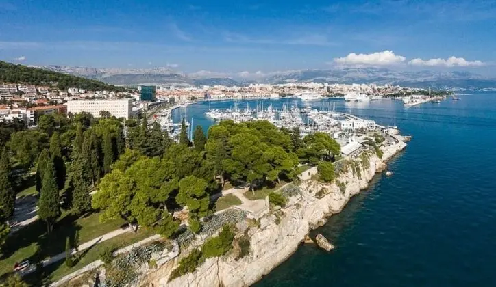 Apart Daire, 1 Büyük (Queen) Boy Yatak