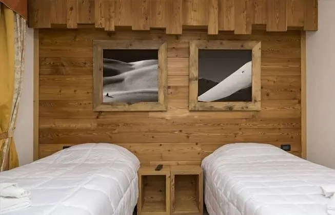 Deluxe Tek Büyük veya İki Ayrı Yataklı Oda