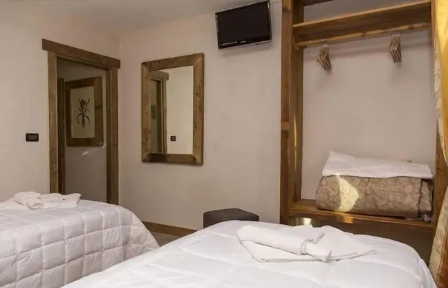 Deluxe Tek Büyük veya İki Ayrı Yataklı Oda