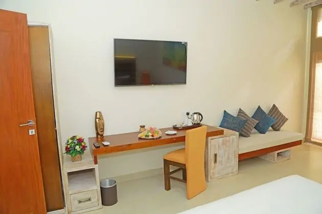 Deluxe Tek Büyük Yataklı Oda, Bahçe Manzaralı