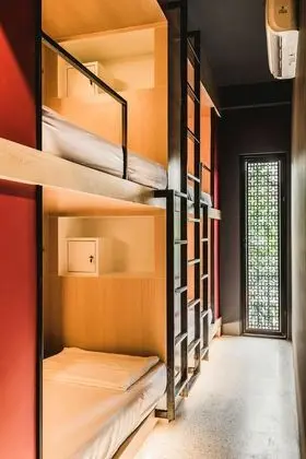 Private 4 Beds
