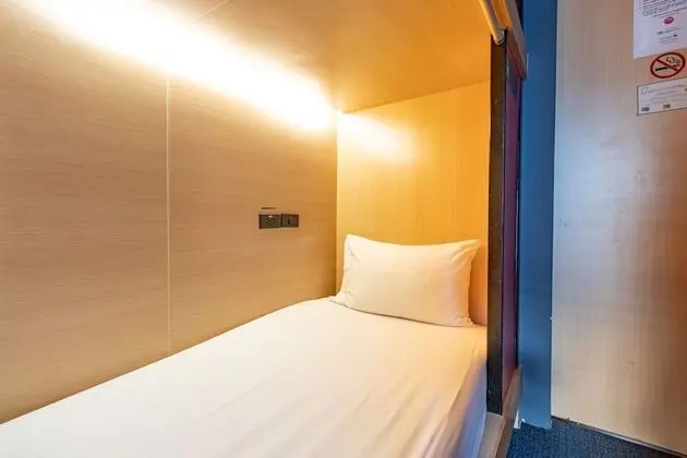 Private 4 Beds