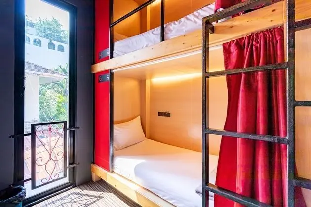 Private 8 Beds