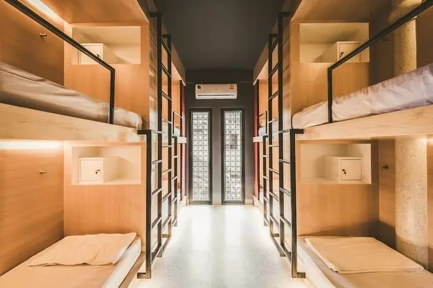 Private 8 Beds