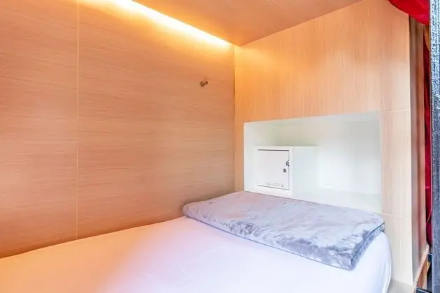 Private 8 Beds