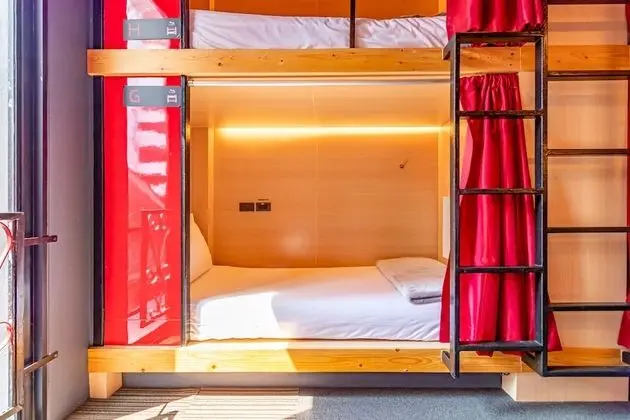 Private 8 Beds