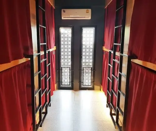 Private 8 Beds