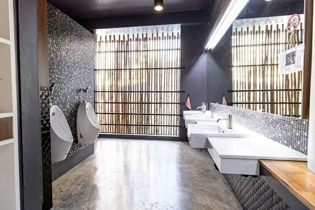 Private 8 Beds