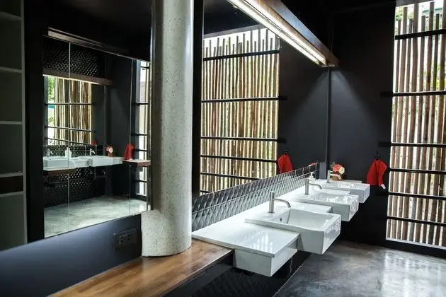 Private 8 Beds